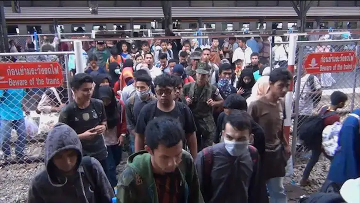 image about ชาวไทยมุสลิม ทยอยเดินทางกลับภูมิลำเนาร่วมเฉลิมฉลองเทศกาลฮารีรายอ