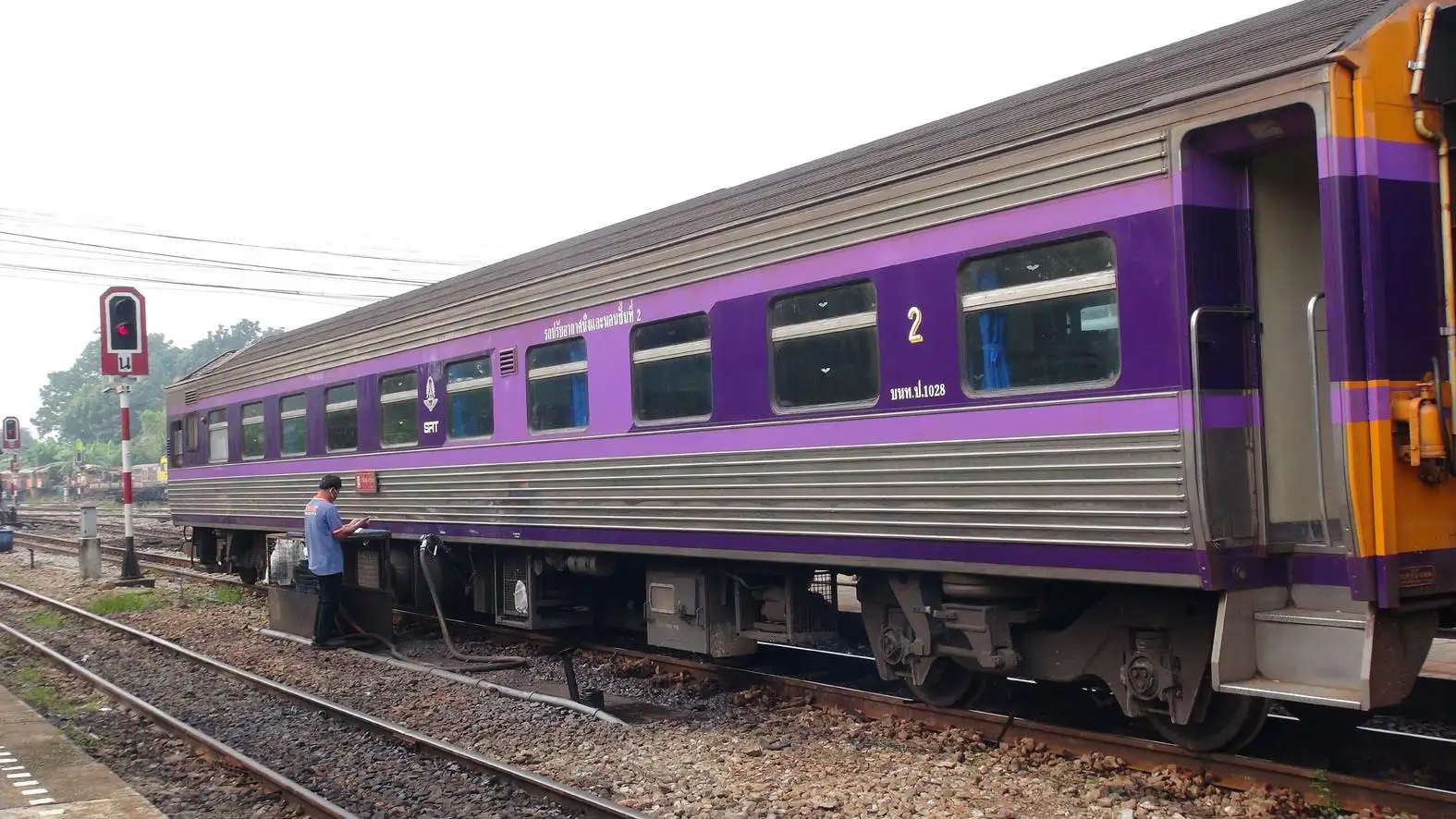 image about รฟท.ศูนย์ใต้ปรับแผนเพิ่มโบกี้รถไฟทุกขบวน รองรับปชช.เดินทางไปสักการะพระบรมศพ