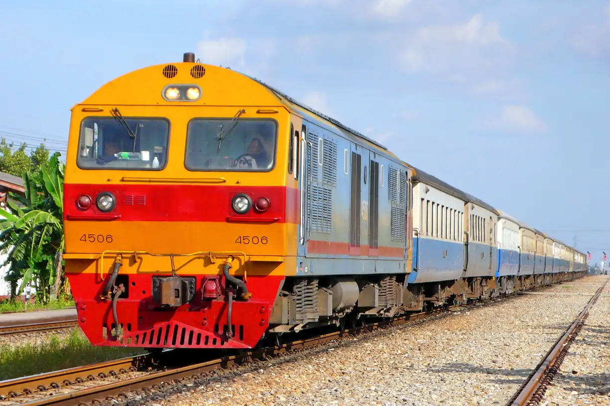 ด่วน น้ำท่วมเพชรบุรี รฟท.ประกาศงดเดินรถไฟสายใต้ ผู้โดยสารโปรดตรวจสอบเส้นทาง