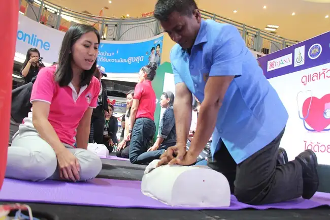 ไดอาน่าจัดโครงการ CPR เพื่อสังคม ฝึกปั๊มหัวใจ เรียนรู้ช่วยชีวิต