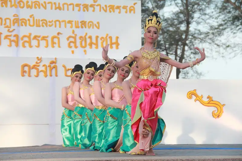 การแสดงปรัชญเทวนารี.jpg