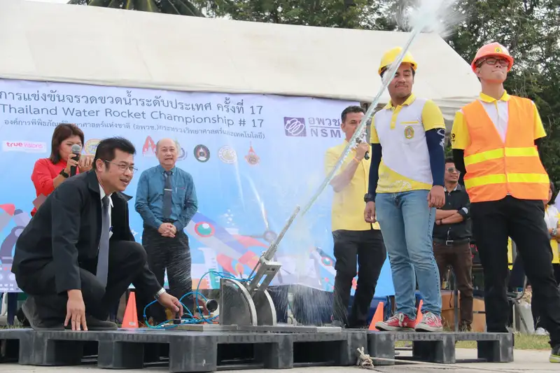 02.jpg