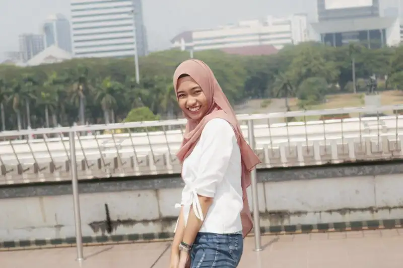 deela.jpg