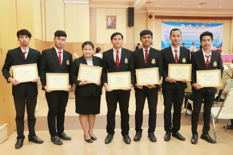 image about 8 ผู้นำ นศ. มรภ.สงขลา พาเหรดรับรางวัลเยาวชนดีเด่น องค์กรท้องถิ่นดึงคนรุ่นใหม่โชว์ศักยภาพ-สร้างภาวะผู้นำ
