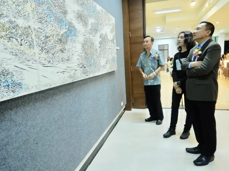 image about เปิดนิทรรศการ The 4th See to Sea Exhibition by 2 lays group ณ PSU Art Gallery
