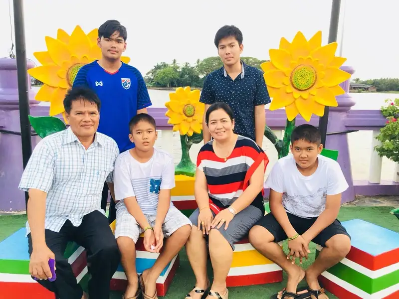 ครอบครัว มุสิกวงศ์.jpg