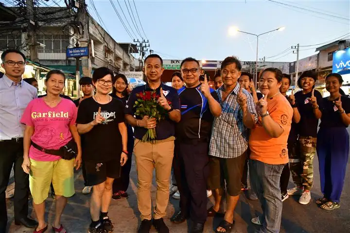 image about ณัฏฐ์ชนน ลุยเดินหาเสียงทุกพื้นที่โชว์วิสัยทัศน์ทะลายทุกข้อจำกัดเพื่อพัฒนาด่านนอก