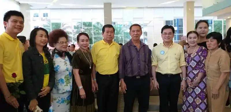 image about ผู้ประกอบการรักษ์ด่านนอก เรียกร้องจุรินทร์ แก้ไขหลายปัญรุมเร้าทำดศรษฐกิจด่านนอกซบเซาหนัก