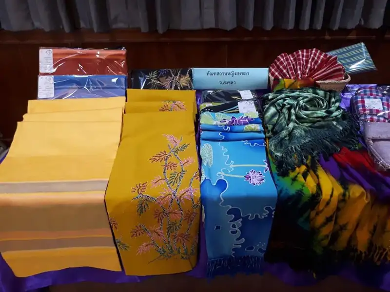 image about ​ทัณฑสถานหญิงสงขลา จัดตลาดนัดผลิตภัณฑ์หัถกรรม ร่วมอุดหนุนสินค้าคืนคนดีสู่สังคม