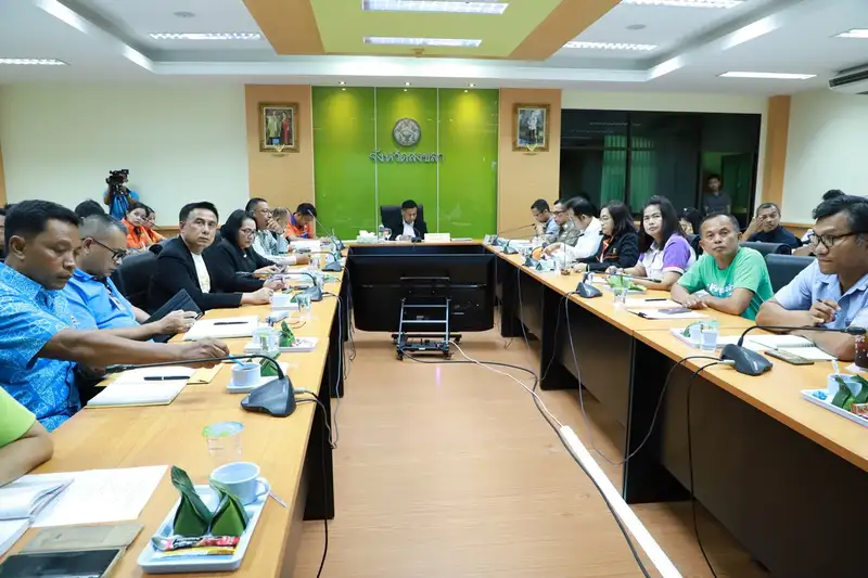 image about ประชุมรับมอบนโยบายและเตรียมความพร้อมในการป้องกันและลดอุบัติเหตุทางถนนในพื้นที่อำเภอหาดใหญ่