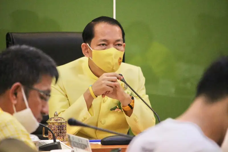 image about ​ผู้ว่าฯ สงขลา ติดตามสถานการณ์การแพร่ระบาดของโรคติดเชื้อไวรัส COVID-19 อย่างต่อเนื่อง พร้อมขอความร่วมมือประชาชนดำเนินการตามมาตรการป้องกันและควบคุมโรคแบบ New Normal