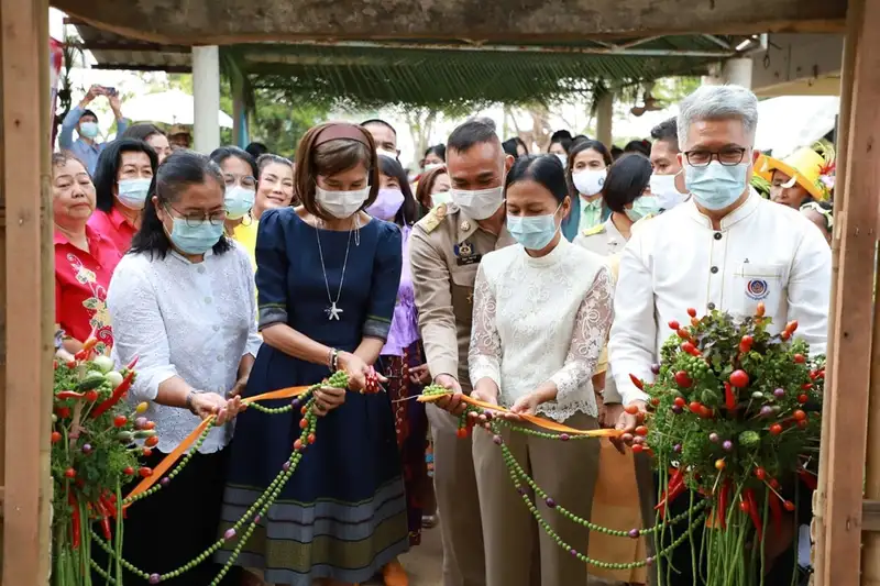 image about รองผู้ว่าฯ เปิด​งาน “รวมพลังสตรี เอามื้อสามัคคี ปลูกผักสวนครัว” เนื่องในวันสตรีสากล
