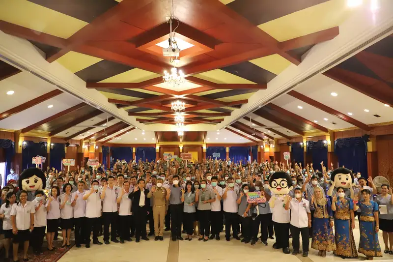 image about ​ดร.สาธิต รัฐมนตรีช่วยว่าการกระทรวงสาธารณสุข ลงพื้นที่จังหวัดสงขลา เยี่ยมเสริมพลังอาสาสมัครสาธารณสุขประจำหมู่บ้าน (อสม.) พร้อมมอบนโยบาย 3 หมอและแนวทางการขับเคลื่อนฌาปนกิจสงเคราะห์ อสม.
