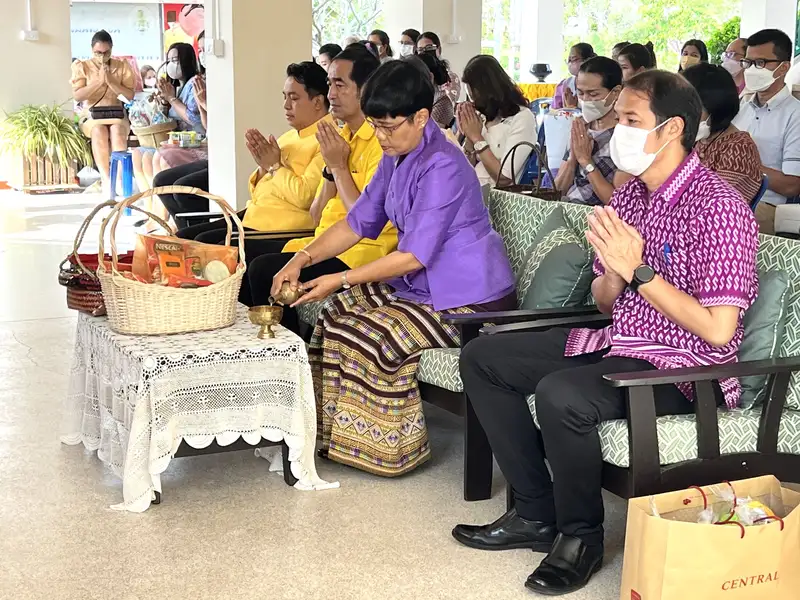 ​มรภ.สงขลา จัดกิจกรรมทำบุญตักบาตรพระภิกษุสงฆ์  เนื่องในวันคล้ายวันพระราชสมภพ กรมสมเด็จพระเทพรัตนราชสุดาฯ