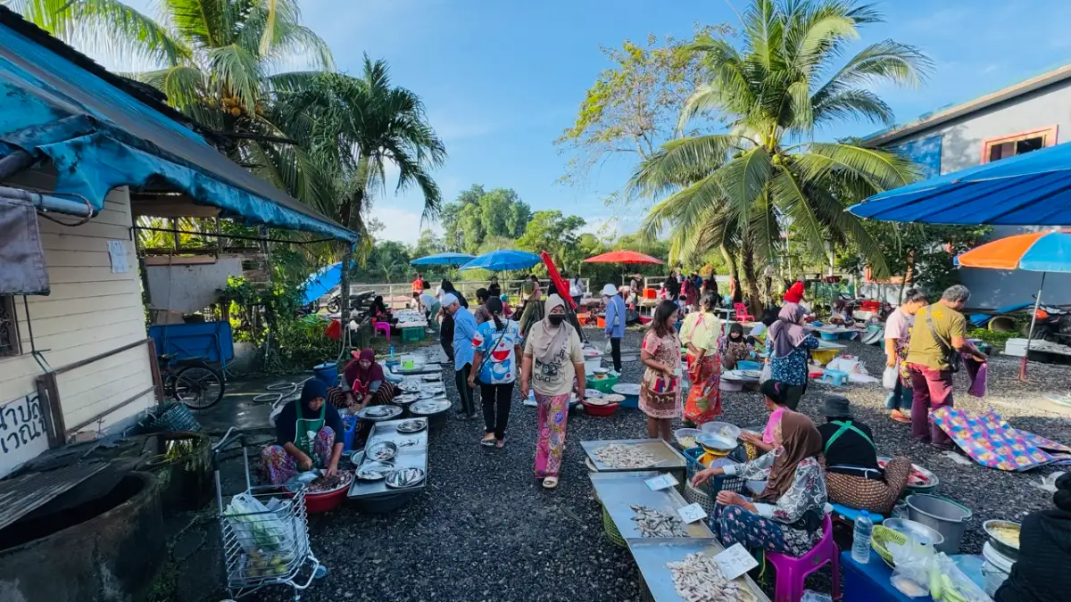 รีวิว หลาดนัดคดยาง ตลาดท้องถิ่นเก่าแก่อีกแห่งใกล้หาดใหญ่