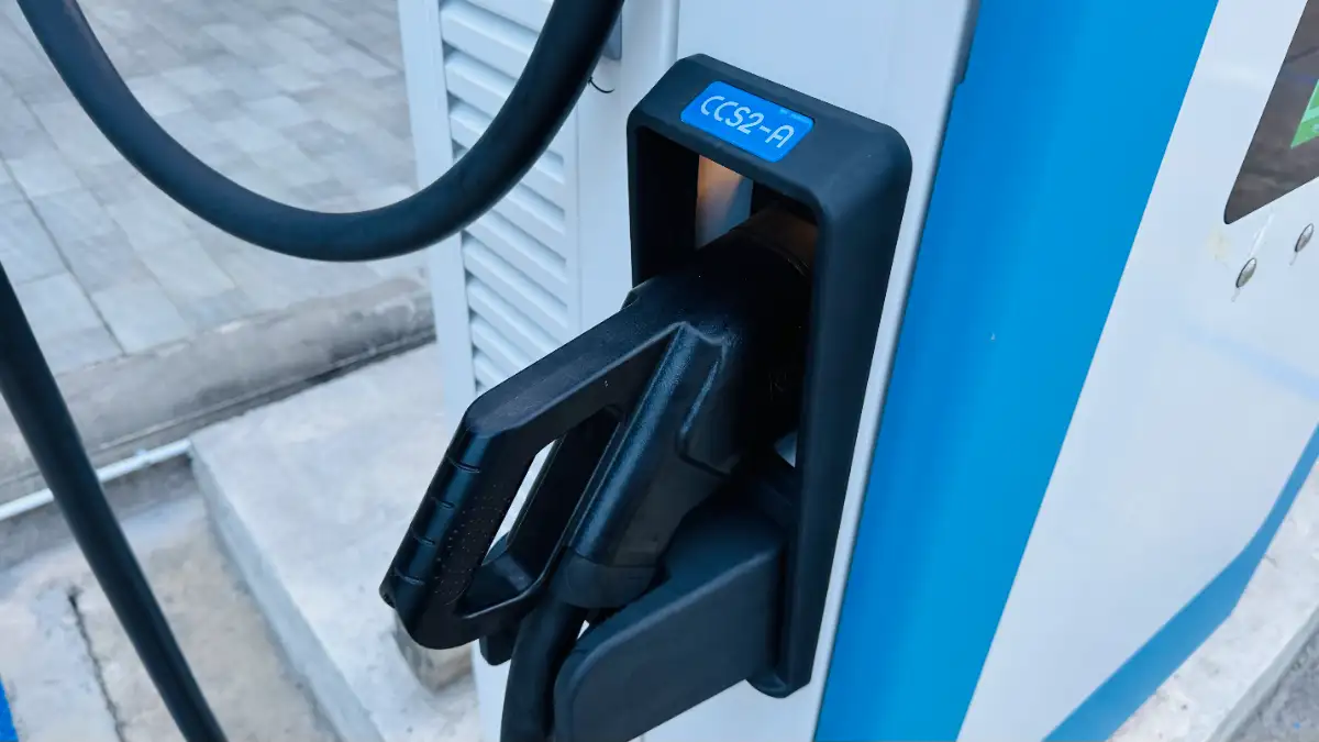ภาพประกอบเนื้อหา 5 เปิดให้บริการแล้ว! สถานีชาร์จรถยนต์ไฟฟ้า 120 kW แบบเร็ว 2 หัว ที่ปั๊ม PTT หน้าสวนสาธารณะหาดใหญ่ พร้อมที่จอดรถสำหรับชาร์จ 3 ช่อง รองรับการเดินทางยุคใหม่อย่างครบวงจร