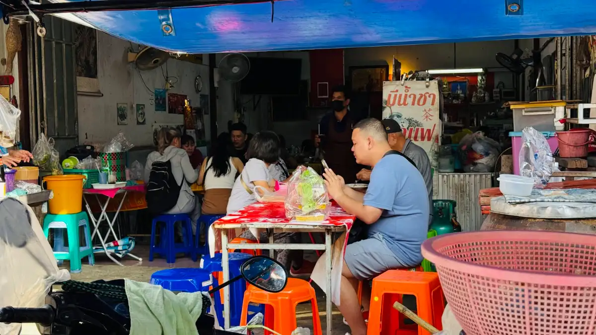 ภาพประกอบเนื้อหา 5 สัมผัสวิถีชีวิตยามเช้าที่ "ตลาดเช้าหาดใหญ่" หนึ่งในจุดหมายที่ไม่ควรพลาด