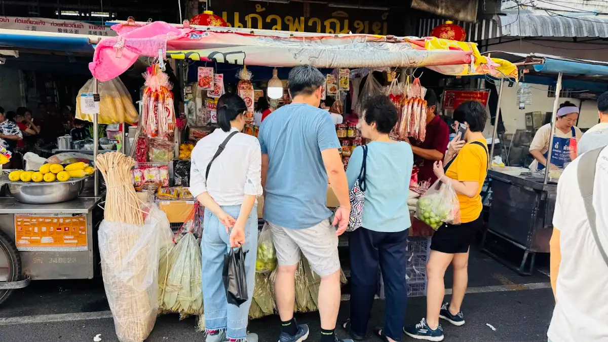 ภาพประกอบเนื้อหา 3 สัมผัสวิถีชีวิตยามเช้าที่ "ตลาดเช้าหาดใหญ่" หนึ่งในจุดหมายที่ไม่ควรพลาด
