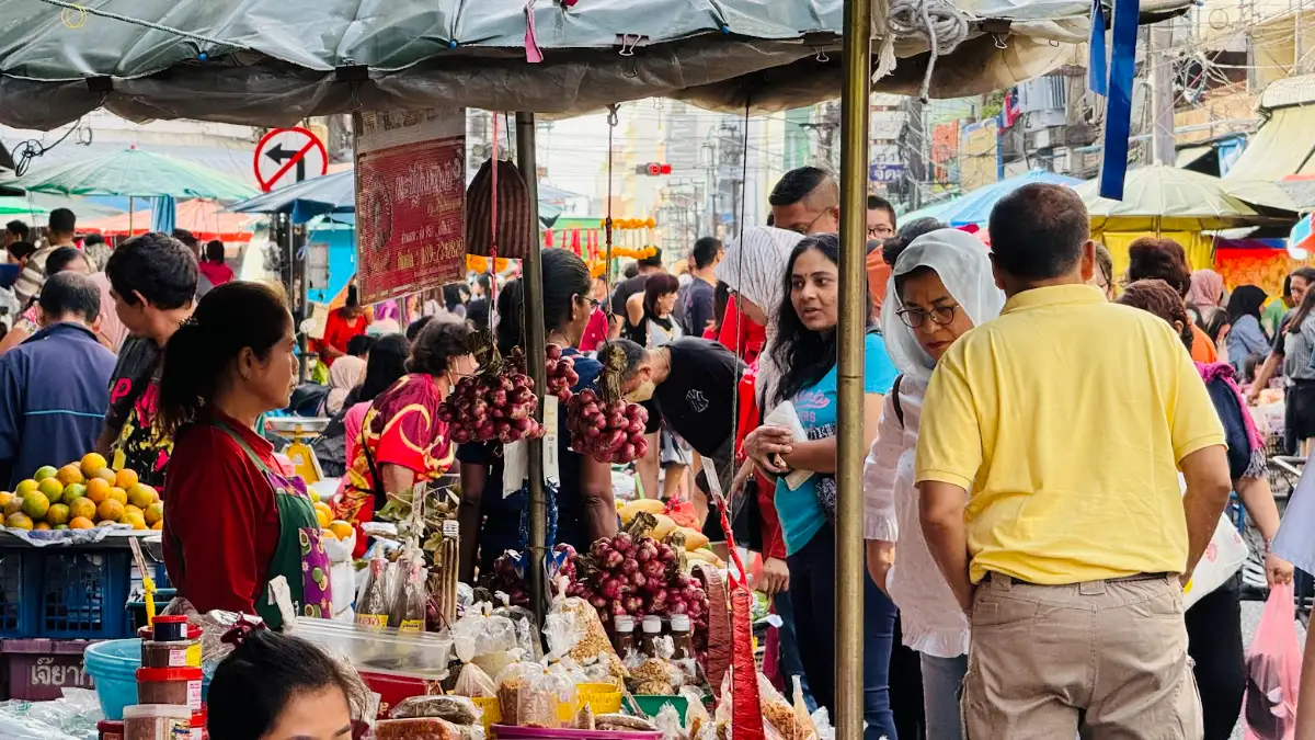 ภาพประกอบเนื้อหา 2 สัมผัสวิถีชีวิตยามเช้าที่ "ตลาดเช้าหาดใหญ่" หนึ่งในจุดหมายที่ไม่ควรพลาด