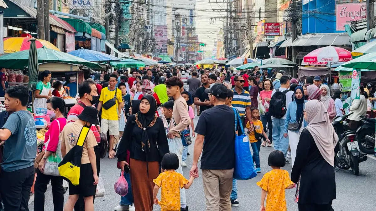 สัมผัสวิถีชีวิตยามเช้าที่ "ตลาดเช้าหาดใหญ่" หนึ่งในจุดหมายที่ไม่ควรพลาด
