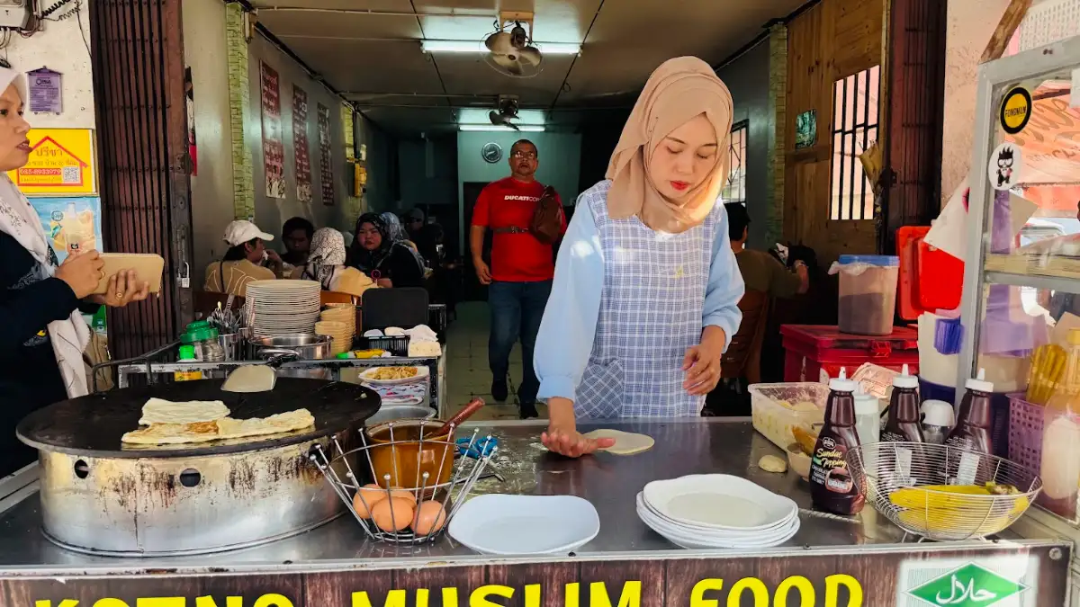 ภาพประกอบเนื้อหา 6 สัมผัสวิถีชีวิตยามเช้าที่ "ตลาดเช้าหาดใหญ่" หนึ่งในจุดหมายที่ไม่ควรพลาด