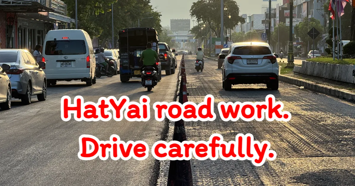 HatYai Upgrades Phetkasem Road Surface from Water Fountain Roundabout to Siam Nakarin – Drive with Extra Caution!