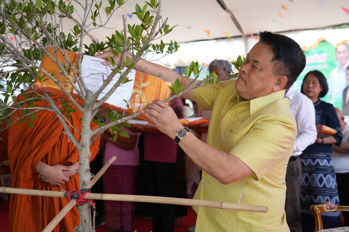 อบจ.สงขลา ร่วมบุญผ้าป่าสามัคคี เพื่อนำปัจจัยปรับปรุงอาคารเป็นหอผู้ป่วยสงฆ์อาพาธโรงพยาบาลระโนด
