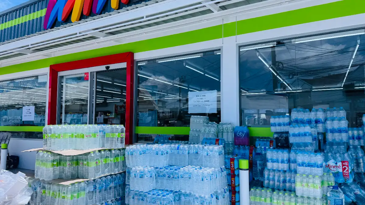Persiapan di Mini Big C Jalan Ratthakan
