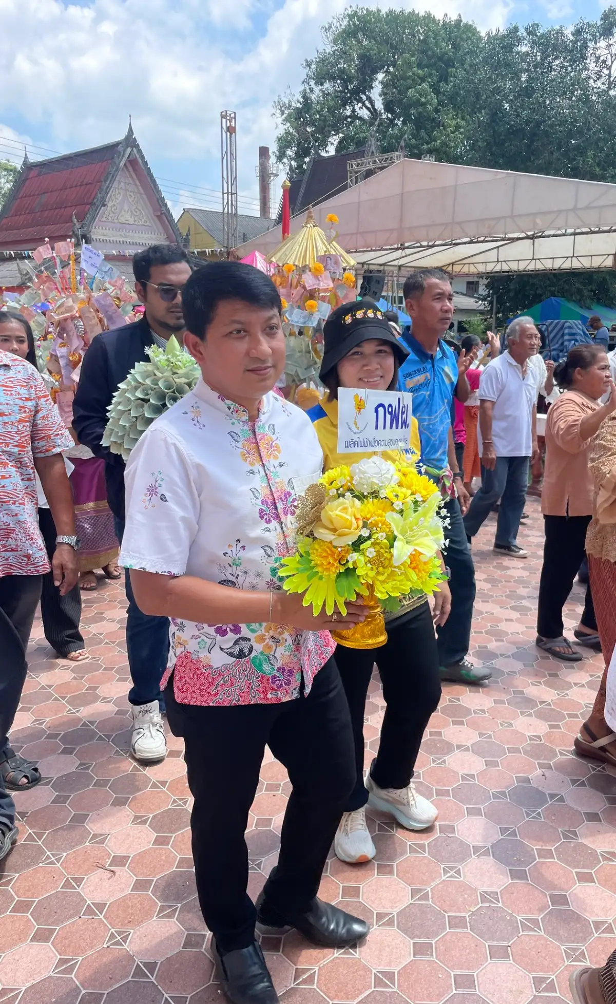 image about กฟผ.โรงไฟฟ้าจะนะร่วมทอดผ้าป่าสามัคคีประจำปี 2568 ณ วัดทุ่งพระตำบลป่าชิง  อำเภอจะนะ จังหวัดสงขลา