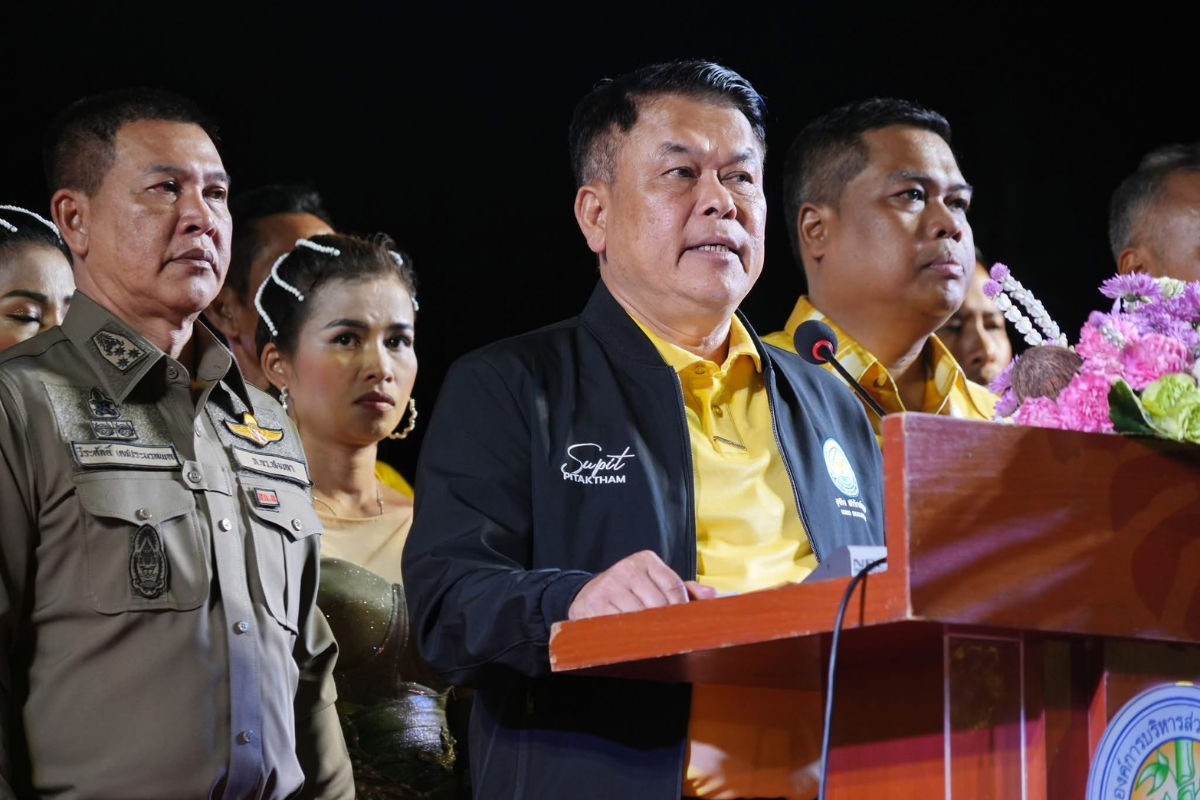 นายกฯ สุพิศ เปิดงานวัฒนธรรมไทยสายใยชุมชนคนพะตง ครั้งที่ 11 และงานวันพืชผลทางการเกษตร ครั้งที่ 7 ณ ลานทางเข้าเทศบาลตำบลพะตง