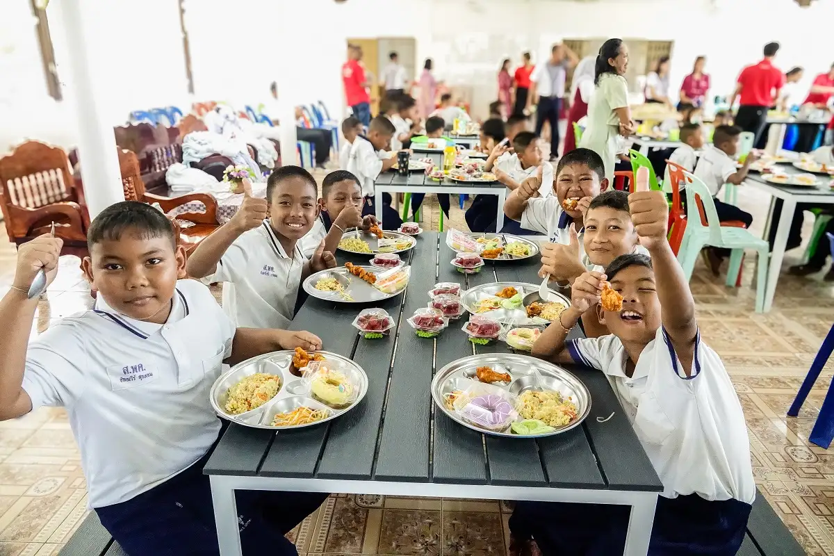 ภาพประกอบเนื้อหา 3 "56 ปี หาดทิพย์” ร่วมปรับปรุงโรงอาหาร พร้อมจัดกิจกรรมส่งเสริมจริยธรรม และอนุรักษ์สิ่งแวดล้อม ณ โรงเรียนสมเด็จเจ้าพะโคะ สงขลา