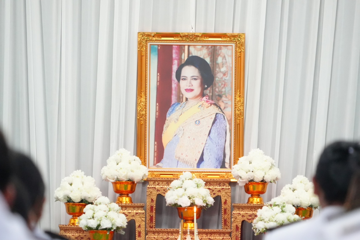 พิธีบำเพ็ญกุศลสวดพระอภิธรรม อุทิศถวายพระราชกุศลแด่ สมเด็จพระนางเจ้าสิริกิติ์ พระบรมราชินีนาถ พระบรมราชชนนีพันปีหลวง ณ วัดโพธิ์ปฐมาวาส (พระอารามหลวง)