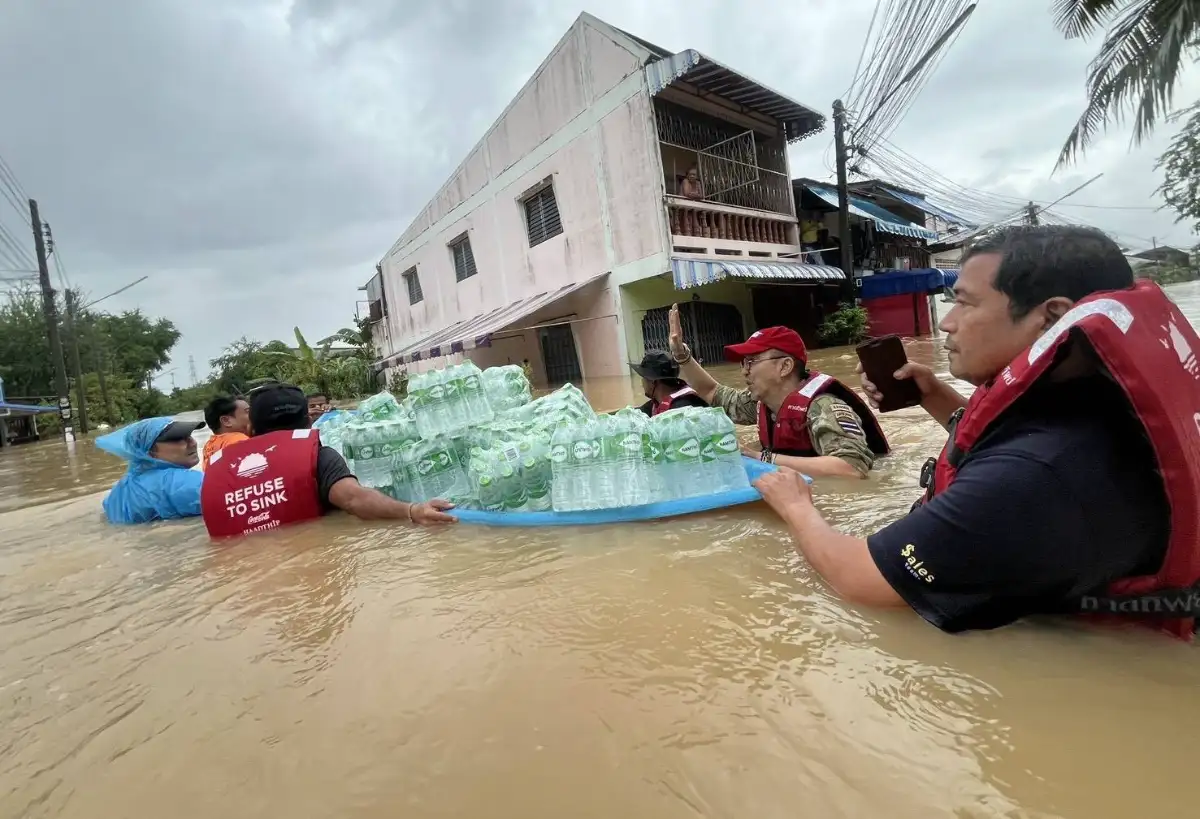 ภาพประกอบเนื้อหา 7 “หาดทิพย์” แถลงยืนยันน้ำท่วมไม่กระทบฐานการผลิต พร้อมระดมสรรพกำลังเร่งให้ความช่วยเหลือพนักงานและชุมชนที่ได้รับผลกระทบ