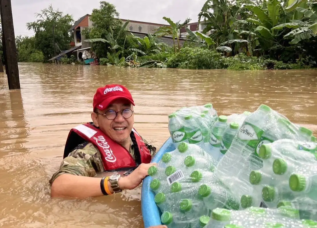 ภาพประกอบเนื้อหา 6 “หาดทิพย์” แถลงยืนยันน้ำท่วมไม่กระทบฐานการผลิต พร้อมระดมสรรพกำลังเร่งให้ความช่วยเหลือพนักงานและชุมชนที่ได้รับผลกระทบ