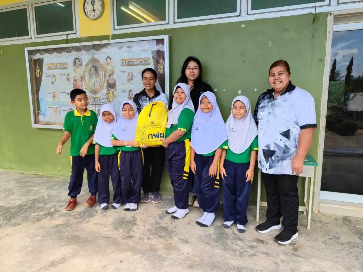 ภาพประกอบเนื้อหา 1 กฟผ.โรงไฟฟ้าจะนะ สนับสนุนของรางวัลกิจกรรมวันเด็ก ประจำปี 2569 ส่งเสริมความสุขและการเรียนรู้ของเยาวชน