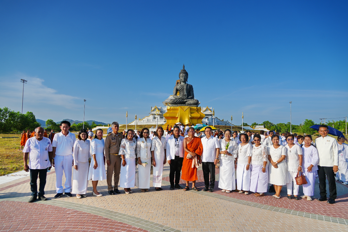 พุทธศาสนิกชนจังหวัดสงขลา ปฏิบัติธรรม เวียนเทียน สืบสานพระพุทธศาสนา เนื่องในวันมาฆบูชา 2569
